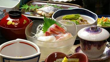 食事・飲み物 / 3