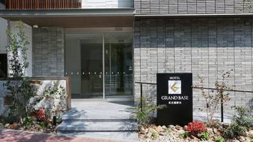 施設の入り口 / 8