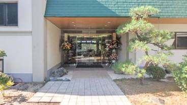 施設の入り口 / 15