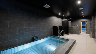 コンフォートスタジオ 3ベッド (テラス付き・プライベートサウナ利用21:30-23:00) 禁煙