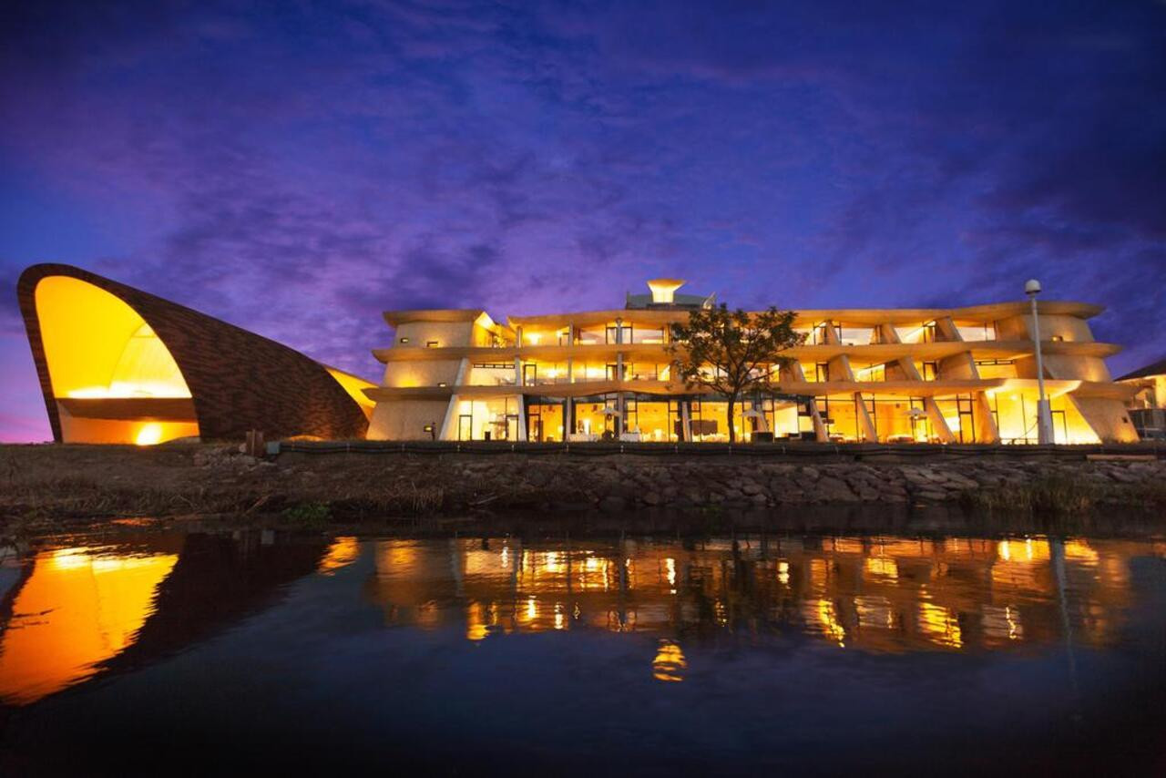 ハンモックに揺られて優雅に寛ぐ、14室のプライベートリゾート4070960