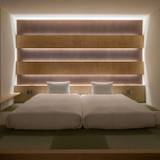 ベッドヘッドに竹のアート / 1