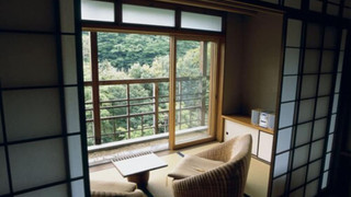 和室　スイート　檜風呂付　『山吹』または『鈴蘭』