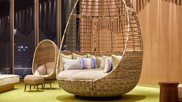 フロントロビー　ハンギングチェア / 3