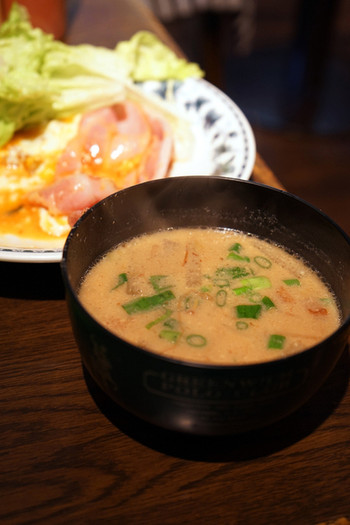 「喫茶Y」料理 569532 クリーミーで温かく美味しいけんちん汁。
