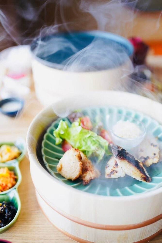 朝食