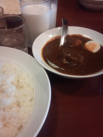 「エスニックカリー メーヤウ 早稲田店」料理 827348 ポークカレーとラッシー