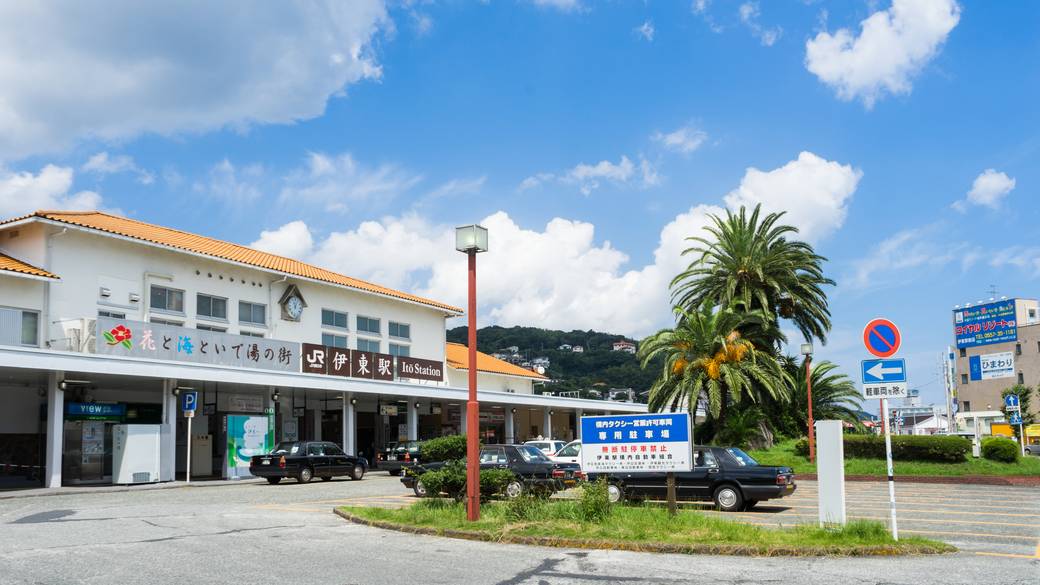 伊東駅から
送迎バスでホテルへ / 1