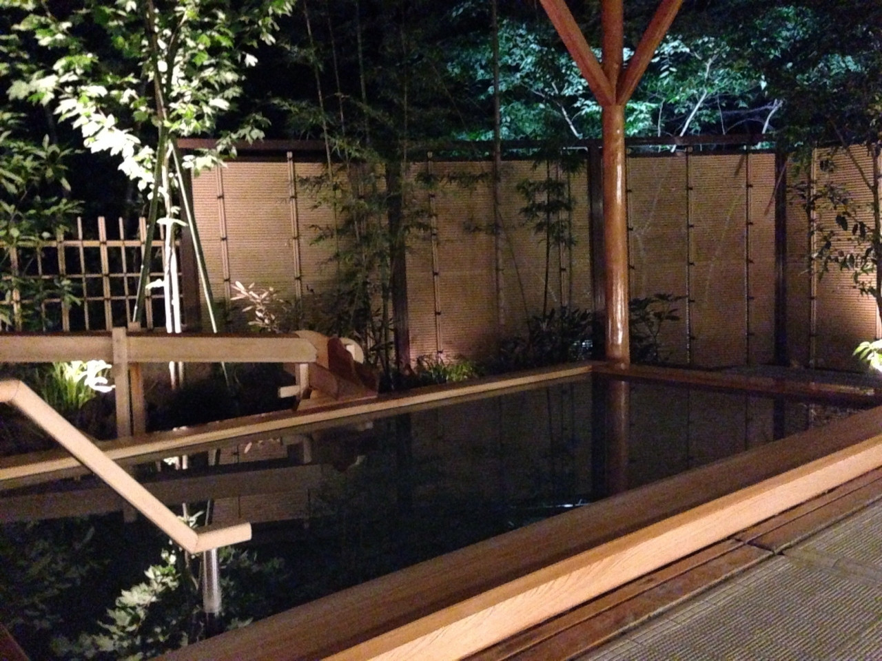 「傷は川治、火傷は滝」817476