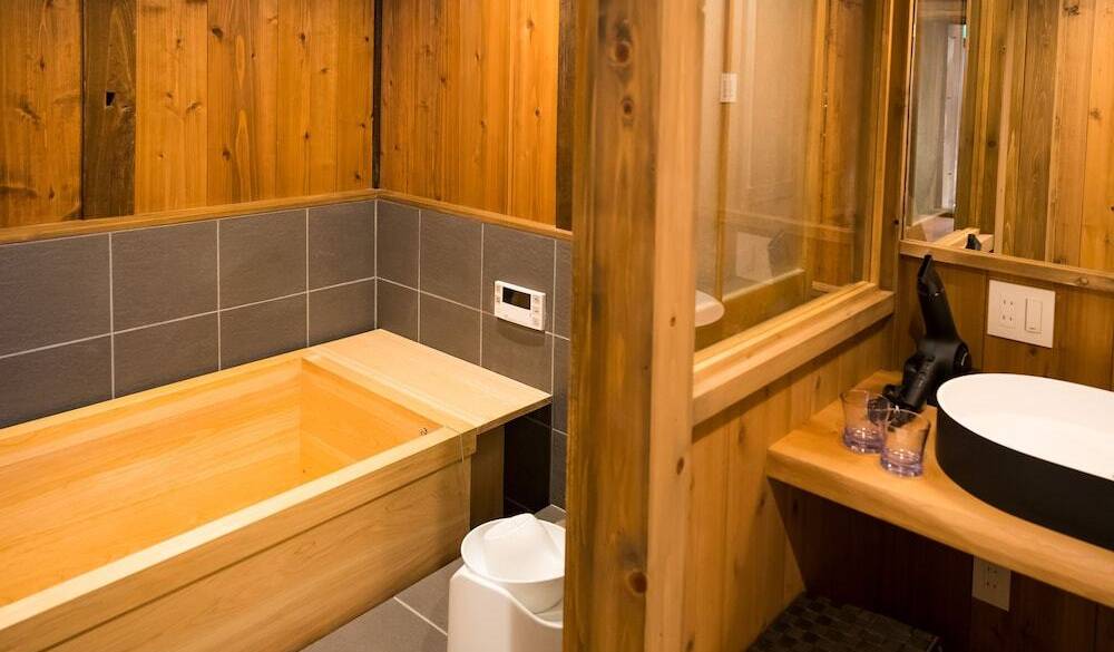 オリジナルの桶風呂 / 1