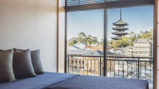 Suite Room with Private Bathroom - Temple View, Non Smoking