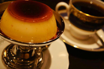 「御多福珈琲」 料理 32352752 プリンとブレンドコーヒー