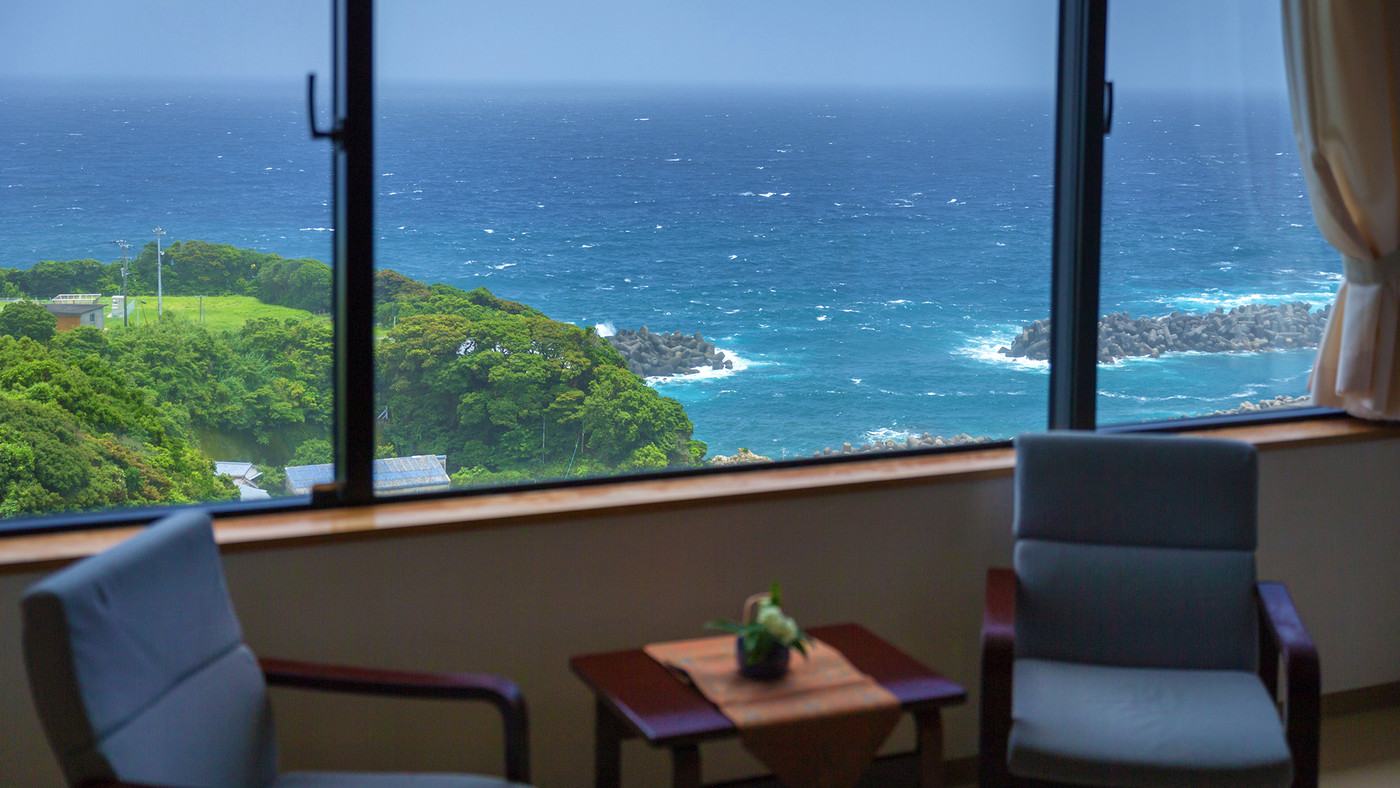 土佐清水流のカツオのたたきを味わう3847833