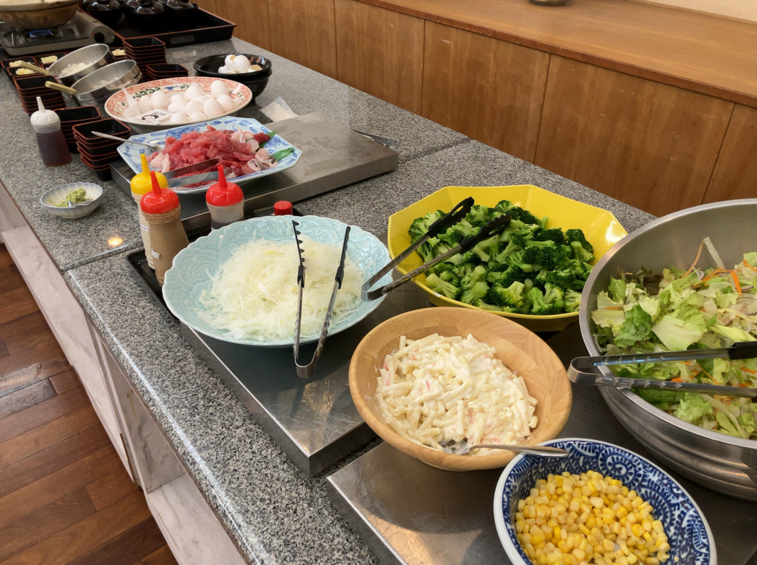 朝はビュッフェスタイル