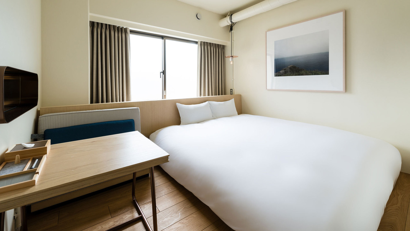 アーティストが手がけるオンリーワンのお部屋をひとりで堪能4275274