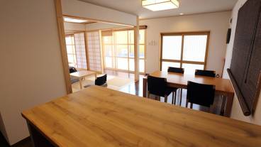 客室内のダイニングエリア / 8