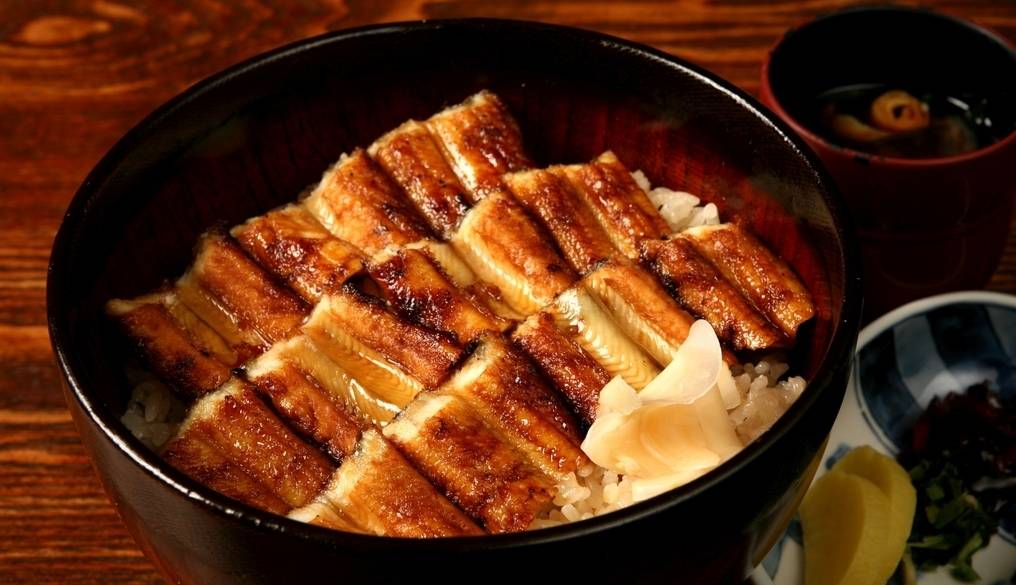 宮島名物のあなごめし / 1