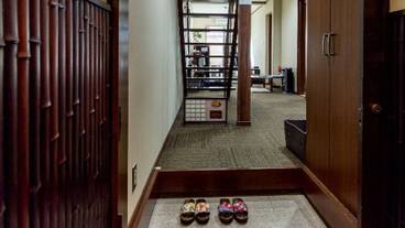 内部エントランス / 2