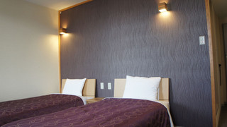 スタンダード ツインルーム シングルベッド 2 台 禁煙 専用バスルーム (シティビュー)