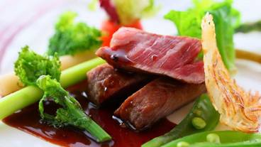 食事・飲み物 / 10