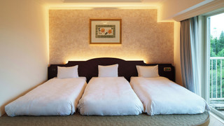 ラグジュアリーファミリールーム ガーデンビュー (禁煙)