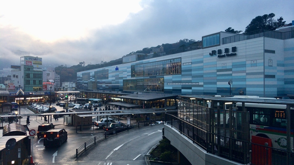 温泉にグルメ！人気の熱海へ3422105