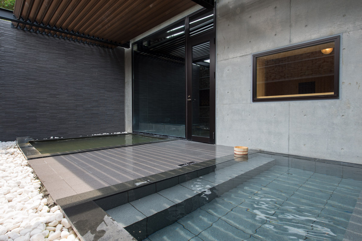 温泉大浴場の露天風呂