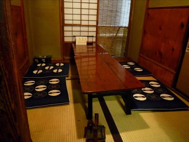 「初小川」で味わう
老舗の本格鰻重 / 3