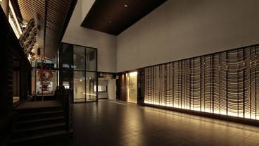 施設の入り口 / 12