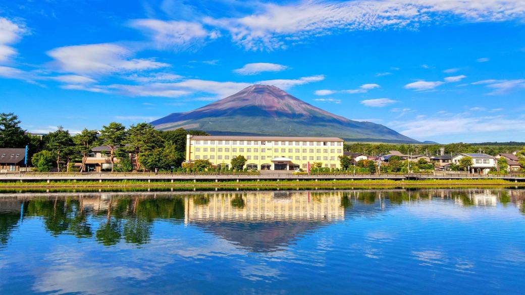 富士山とホテル / 1