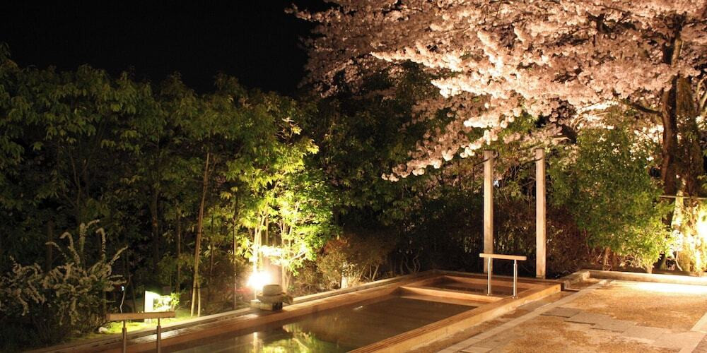大浴場 露天風呂 夜の景観