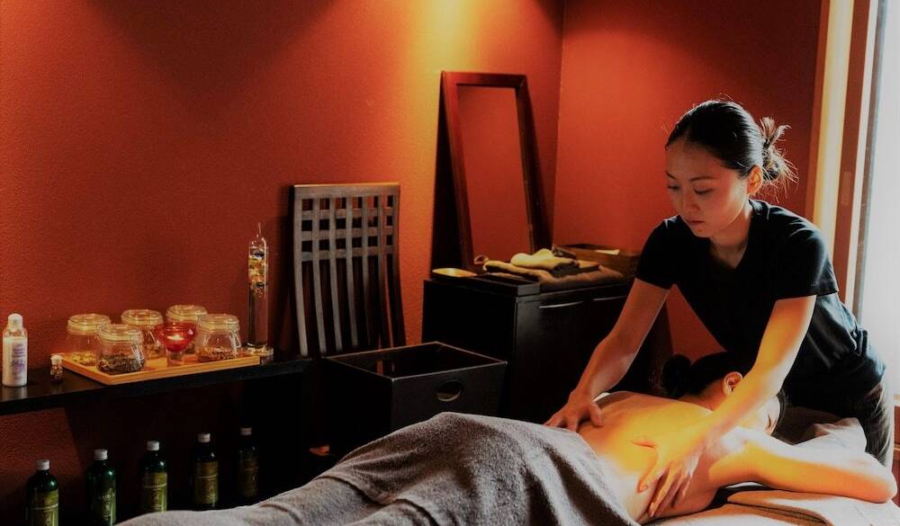 アーユルヴェーダに
癒され、気分一新 / 2