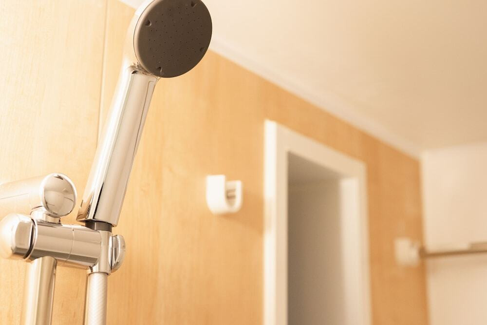 バスルームのシャワー