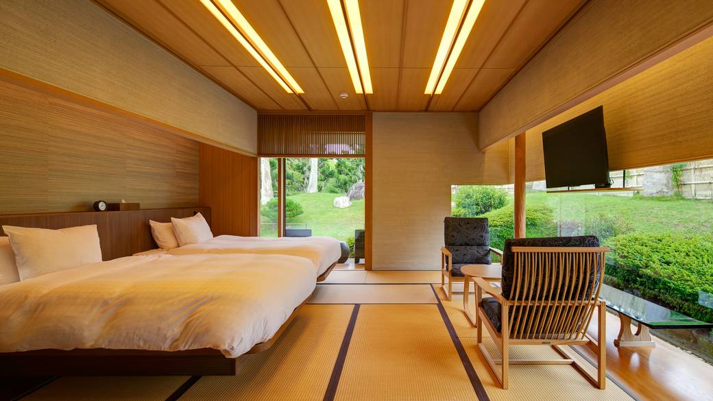 グランヴィラ ベッドルーム / 1