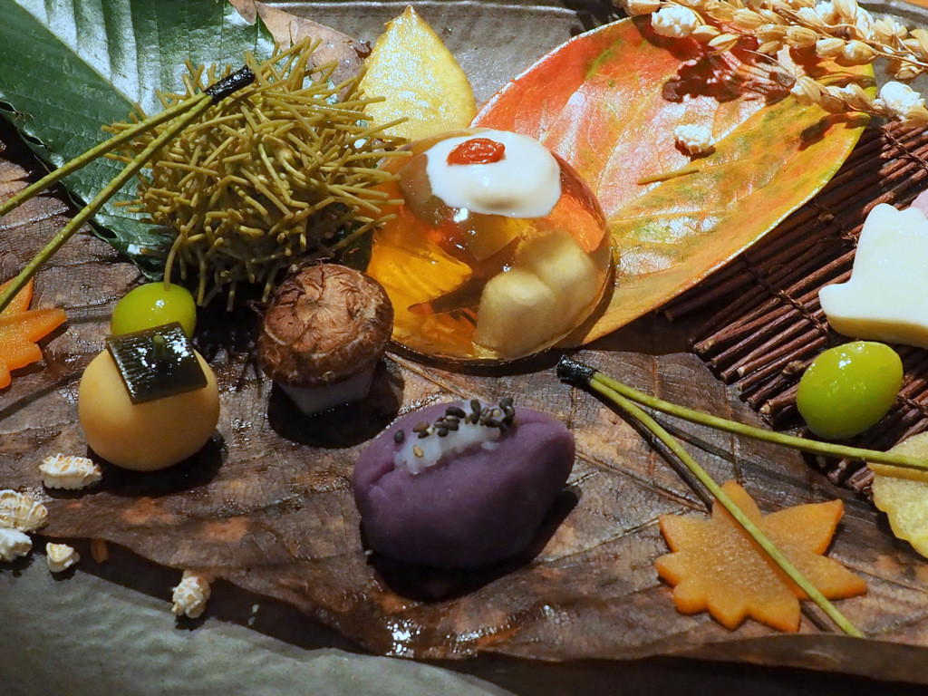 静寂の中で心を休める非日常の温泉旅館3449794