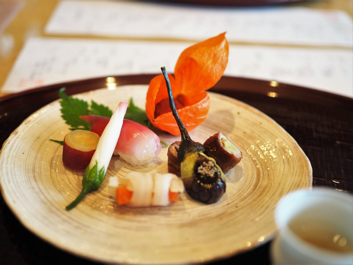 「料亭旅館　いちい亭」 料理 54858237 前菜　　新丸十塩蒸し　鬼灯やまもも　蛇籠蓮根とサーモン　茗荷すし　葱合鴨巻　もぎ茄子田楽　朝顔長芋
