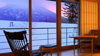 山の間 (6歳以上は有料, 最大2名様) 禁煙