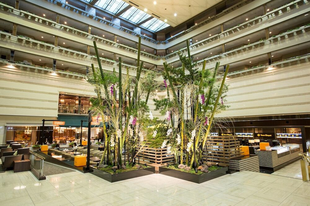 京都御所の近く。京都の真ん中にあるくつろぎ空間3916153