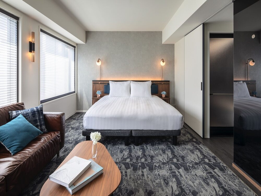 クリエイティブな空間で会話を楽しもう3716413