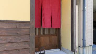 施設の入り口 / 11