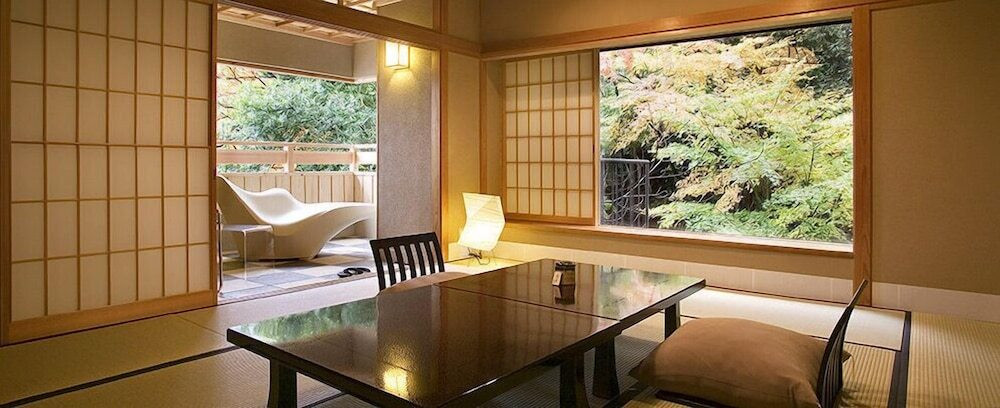 前田家ゆかりの老舗宿で特別なおこもりを3566267