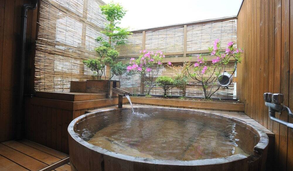 和室（竹）の露天風呂① / 2