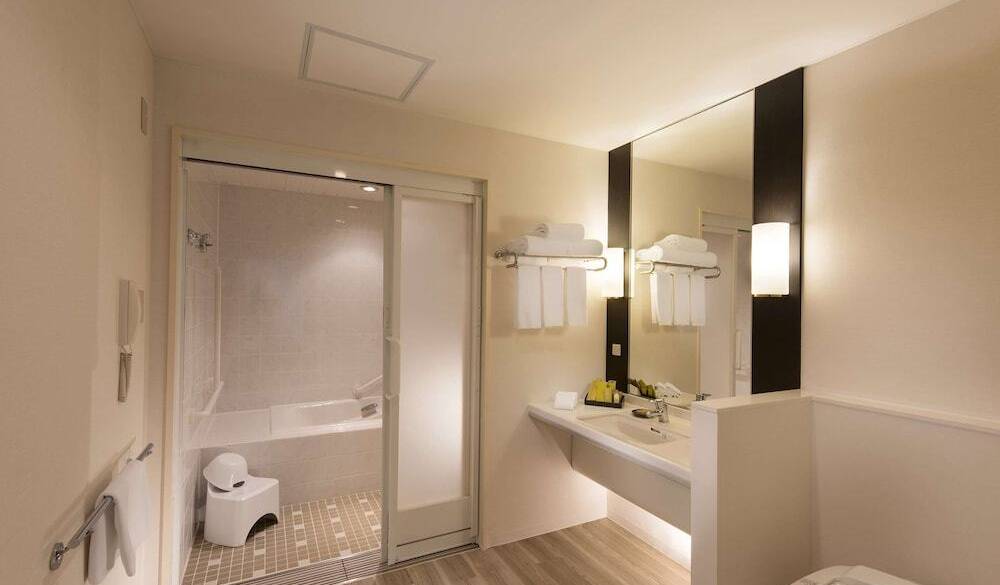 ファミリー　バスルーム / 5