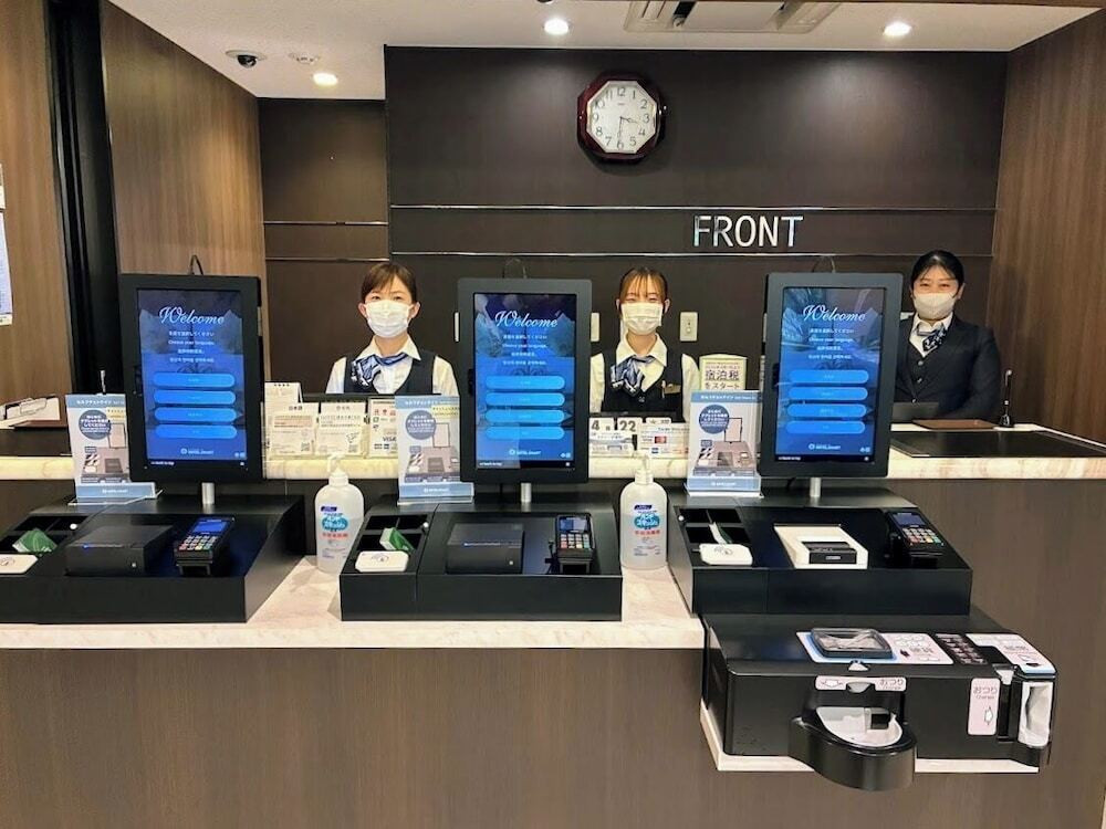 フロント