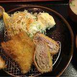 黒豚の館（クロブタノヤカタ）