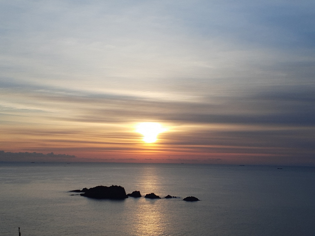 山頂公園から朝日をお迎え