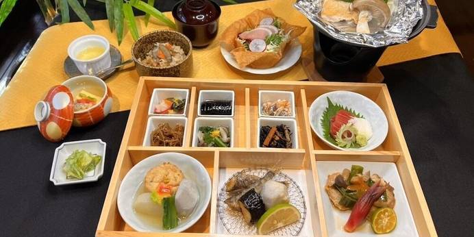 伊豆長岡温泉 湯治場弘法の湯 古奈本店（静岡県 旅館） / 1