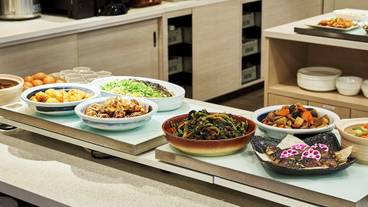 朝食ビュッフェ / 12