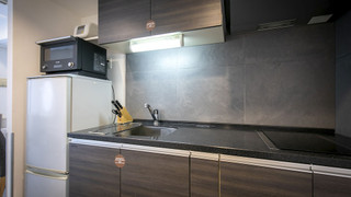 スイートルーム キングベッド 1 台 禁煙(3名利用の場合、エキストラベッド付)