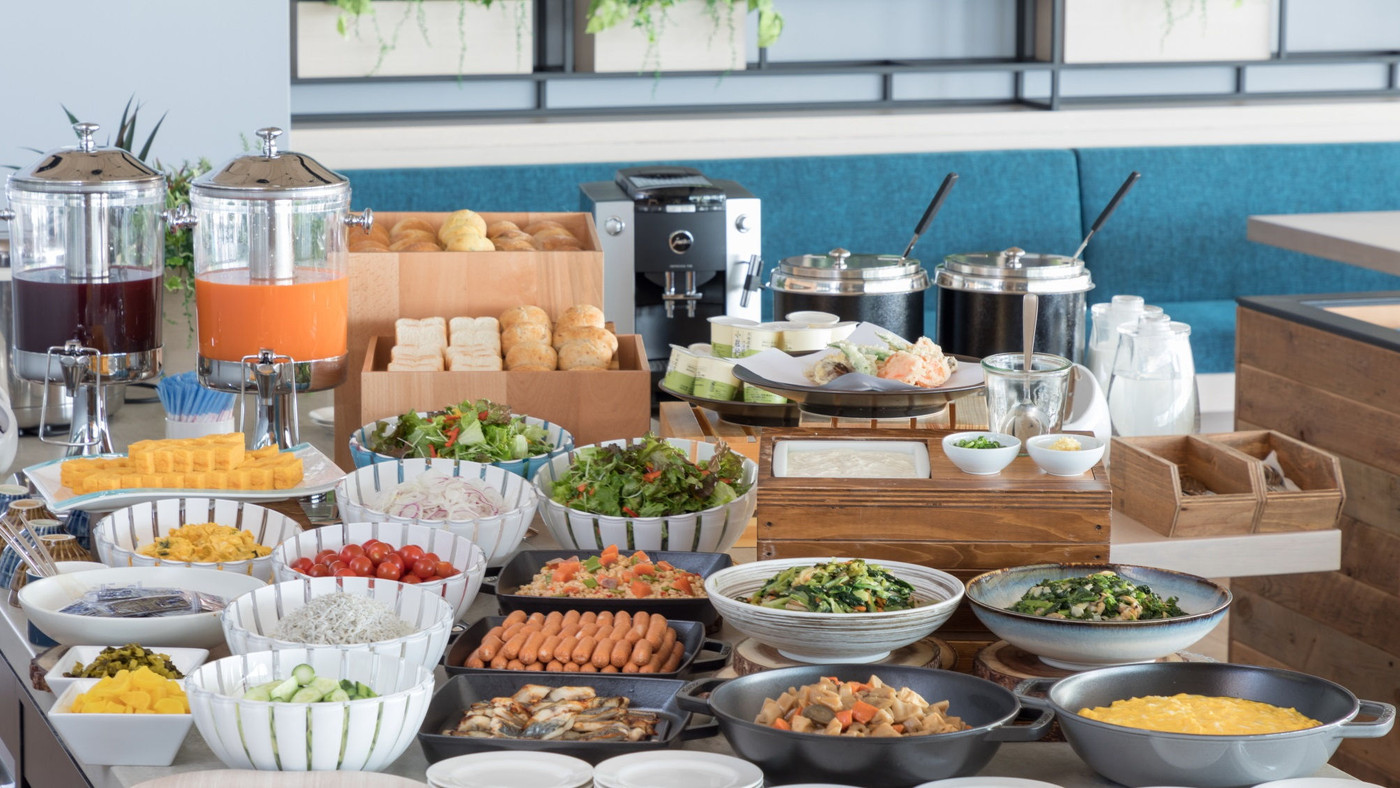 和洋食の朝食ブッフェで朝からエネルギーチャージ4021577